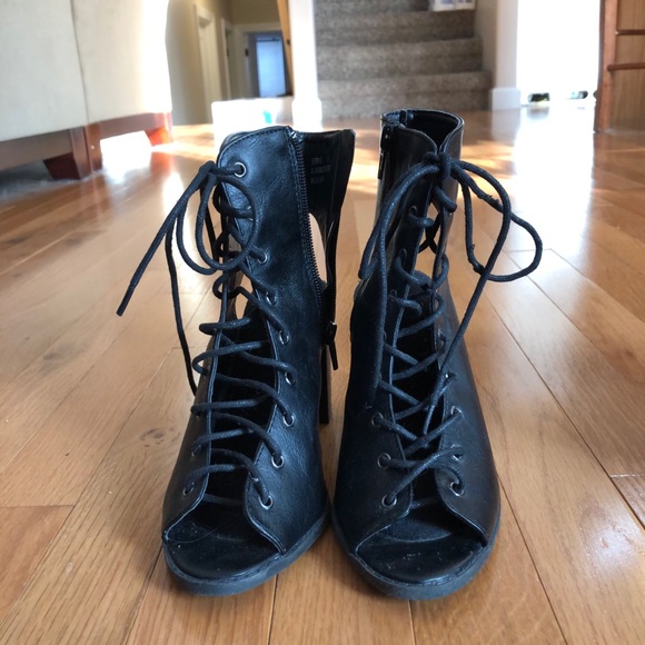 Shoes - New Women’s lace up open back and toe bootie